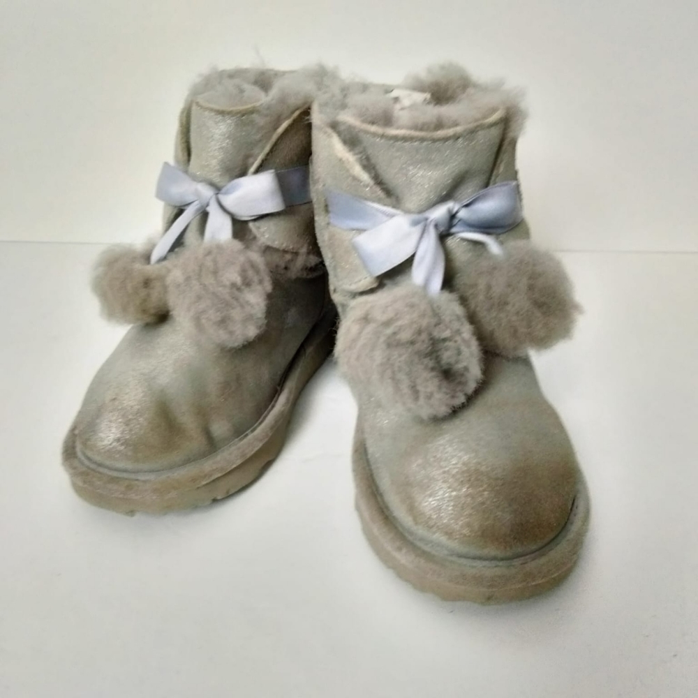 UGG METALLIC GREY BOOTS